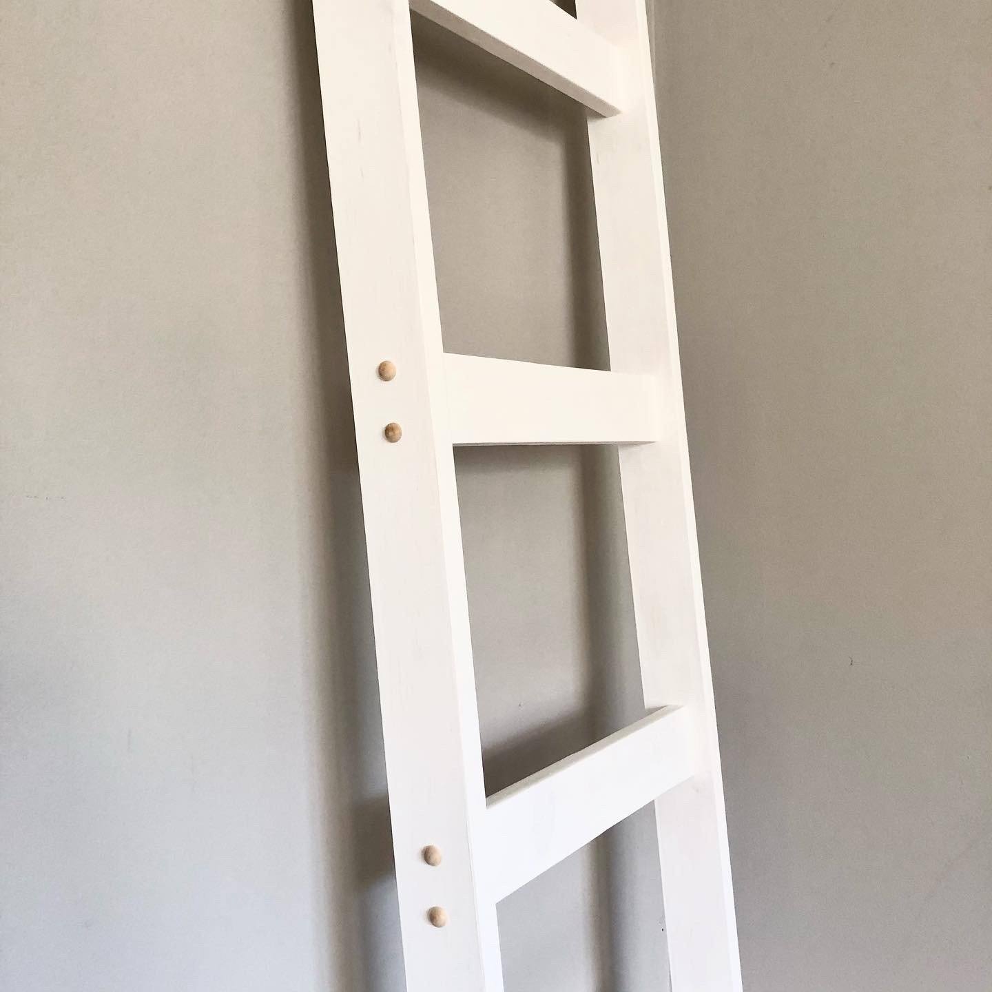 6ft Blanket Ladder in WHITE-WASH Project Pine Designs Natural (Shown) 