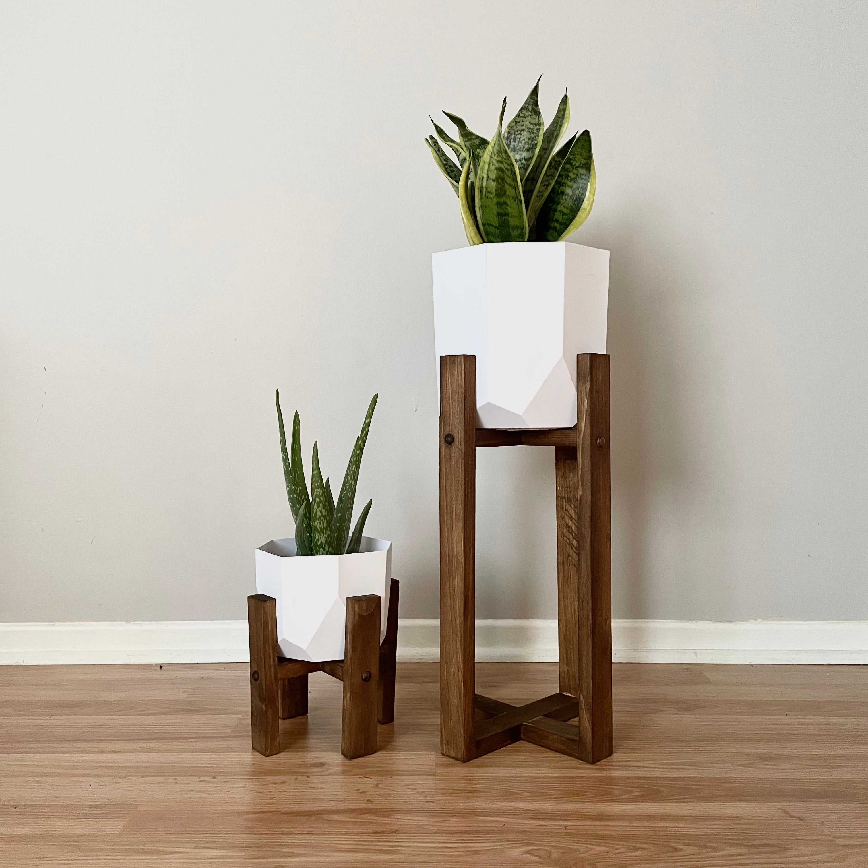 MIX & MATCH: Rustic Stain Plant Stands Project Pine Designs SM + MED Plant Stands + 2 Plant Pots 